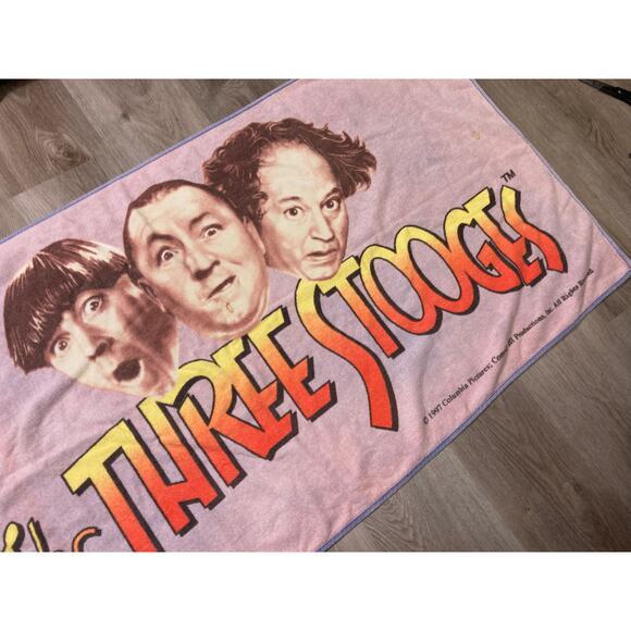 The Three Stooges 1997 Vintage XL Logo Beach Towel Movie 90s - Picture 3 of 9
